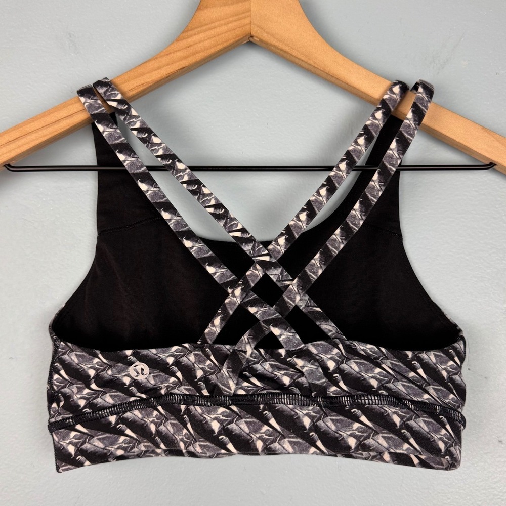 Lululemon Energy Bra Womens 6 Black White Abstract Strappy Cross Back Sports Bra